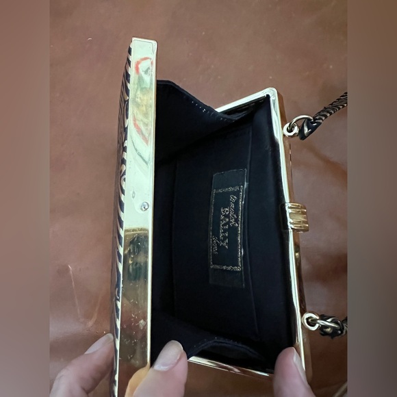 Vintage Black and gold Geometric Bally Bag - Picture 4 of 4